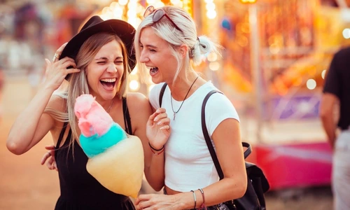 Happy cutomers of Americas best attractions show